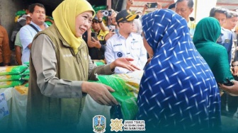 Gubernur Khofifah Gelar Pasar Murah ke-139 di Mojokerto, Dekatkan Akses Bahan Pokok Terjangkau