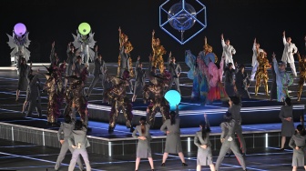 Para penari tampil dalam pembukaan Asian Games 2026 di Stadion Paloma Mizuho, Nagoya, Aichi, Jepang, Sabtu (19/9/2026). [ANTARA FOTO/Fauzan/sgd/YU]