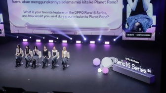 Grup Kpop BABYMONSTER saat tampil dalam acara OPPO x BABYMONSTER Global Fan Meet Up di Ciputra Artpreneur, Jakarta, Sabtu (19/9/2026). [Suara.com/Alfian Winanto]