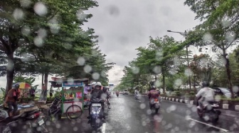 Prakiraan Cuaca Hari Ini: Sebagian Besar Wilayan Indonesia Berawan dan Hujan Ringan