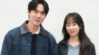 Reuni Usai 10 Tahun, Yoo Yeon Seok dan Seo Hyun Jin Tampil Tegang di The Perfect Lie