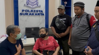 Viral Mobil Mewah Halangi Ambulans di Solo, Sosok Pengemudinya Bikin Geleng-geleng