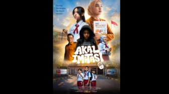 Ulasan Film Akal Imitasi: Saat Teknologi Canggih Mulai Menggantikan Guru