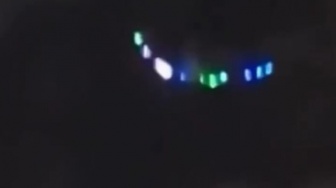 Viral Video Cahaya Misterius di Langit Iran: UFO atau Pesawat Tempur? Ini Faktanya