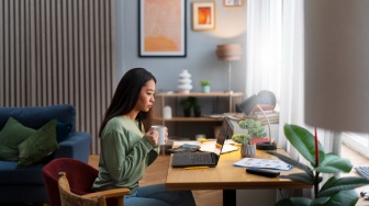 Side Hustle Kini Jadi Tren: Solusi Finansial atau Malah Bikin Kewalahan?