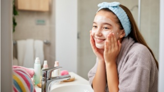 5 Sabun Muka Anti Acne Lokal Remaja untuk Kulit Bersih Bebas Jerawat