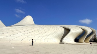 Menjelajah Kemegahan Heydar Aliyev Center, Ikon Arsitektur Kota Baku