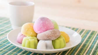 3 Fakta Menarik Songpyeon, Kue Beras Kukus Daun Pinus Khas Musim Gugur di Korea