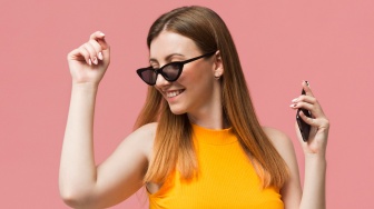 6 Rekomendasi Parfum Wanita Tahan Lama dari Pagi sampai Malam, Wanginya Nempel Terus