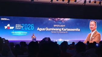 Manufaktur Kembali Jadi Motor Ekonomi, Tapi Pengusaha Masih Tahan Investasi