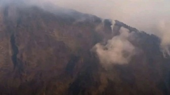 Tim Bergerak Cepat Padamkan Api di Puncak Setampol Rinjani