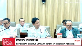 Ada Retakan di Rangka Bawah, PT KAI Tarik Kembali 7 Rangkaian KRL Buatan INKA