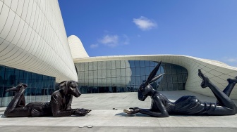 Suasana Heydar Aliyev Center di Baku, Azerbaijan, Senin (21/9/2026). [Suara.com/Rizka Chaerani]