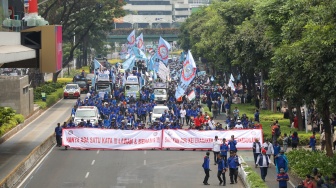 Buruh Geruduk Bundaran HI, Desak RUU Ketenagakerjaan