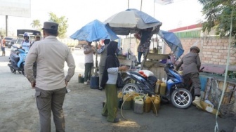 Pertamini dan Pengecer BBM di Kendari Dibongkar Petugas