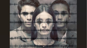 Review Serial 10 PM: Ketika Teknologi Membuka Pintu Menuju Dunia Lain