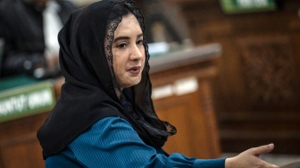 Terdakwa kasus dugaan korupsi pengadaan barang dan jasa di Pemkab Pekalongan Fadia Arafiq mengikuti sidang tuntutan di Pengadilan Tipikor, Semarang, Jawa Tengah, Kamis (24/9/2026). [ANTARA FOTO/Aprillio Akbar/wsj]