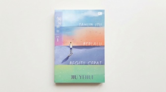 Tahun Itu Berlalu Begitu Cepat Vol 1: Bayang-bayang Cinta yang Tak Selesai