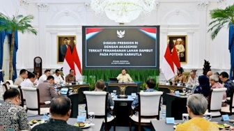 Minta Tolong di Hadapan Profesor, Prabowo: Saya Paling Hormat Sama Pakar