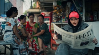 Salma Rilis Lagu 'maha benar', Sindiran Keras Buat Netizen Julid dan Si Paling Paham Hidup Orang!