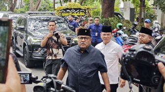 Wakili Keluarga di Pemakaman Guruh Soekarnoputra, Rano Karno: Mas Guruh Cinta Indonesia Tanpa Gaduh