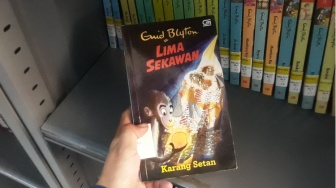 Lima Sekawan Terjebak di Mercusuar Tua, Ada Apa dengan Karang Setan?