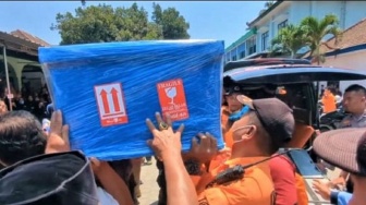 Korban KM Virgo Transport 8, Jenazah Taruno Akhirnya Pulang ke Madiun, Adik Masih Dicari