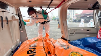 Ditemukan di Kalteng, 7 Korban Tewas KM Virgo Dievakuasi ke Banjarmasin dengan Helikopter Basarnas