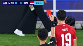 Babak I Indonesia vs Malaysia: Haye Kartu Merah, Lini Depan Mandul, Paes Gemilang