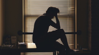 Navigasi Quarter-Life Crisis: Menemukan Ketenangan di Tengah Ketidakpastian