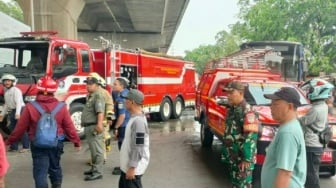 Detik-detik Mobil Damkar Tabrak 6 Kendaraan di Cakung, Ada Transjakarta hingga Ambulans