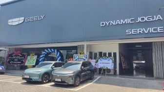 Buka Diler ke-50, Geely Goda Warga Konsumen Lewat Fasilitas Fast Charging dan Garansi 5 Tahun