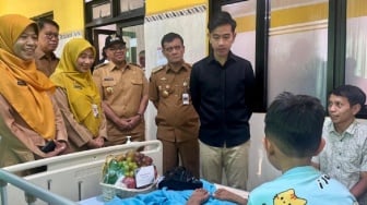 Gibran Minta Maaf ke Korban Keracunan MBG di Batang, Pastikan Biaya Pengobatan Ditanggung Negara