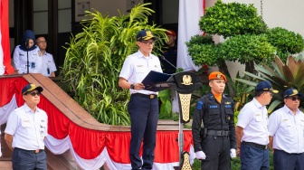 PT Kereta Api Indonesia (Persero) memperingati Hari Ulang Tahun (HUT) ke-81 melalui upacara di Kantor Pusat KAI, Bandung, Senin (28/2026). [Handout]