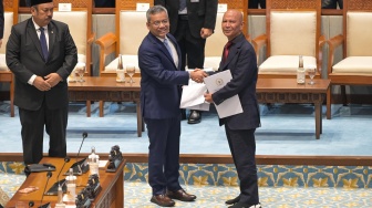 Pemerintah & DPR Sepakat Anggaran Sekolah Gratis SD-SMA Rp5 Triliun di APBN 2027