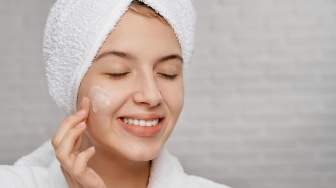 5 Rekomendasi Sunscreen Gel Lokal di Bawah 40 Ribu sesuai Review