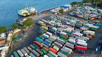 Macet 12 Km di Ketapang Berlarut-larut! Pemerintah Diminta Rombak Total Sistem Penyeberangan