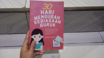 Buku 30 Hari Mengubah Kebiasaan Buruk: Belajar Berubah dari Hal Kecil
