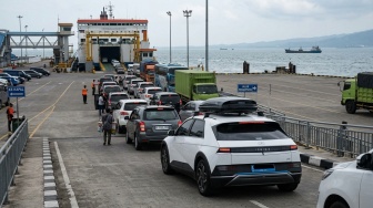 Syarat Wajib Mobil Listrik Naik Kapal Feri: Persiapan Penting Sebelum Menyeberang Pulau
