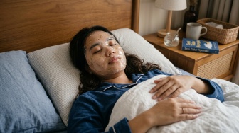 Bolehkah Viva White Waterdrop Sleeping Mask Dipakai Setiap Hari? Ini Jawabannya