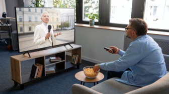 Bukan Pakai AirPlay, Ini Cara Mudah Sambungkan iPhone ke Layar Google TV