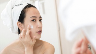 Bikin Makeup Flawless dan Tahan Lama: 5 Primer Serum Pengunci Kelembapan