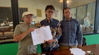 Dulu Buka Jalan Gibran Lewat MK, Kini Almas Tiba-tiba Dukung Denny Indrayana Usut Ijazah Wapres!