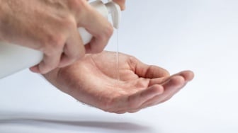 Gel Cleanser Cocok untuk Kulit Apa? Kenali Manfaat dan Cara Memilihnya
