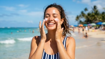 4 Lightweight Sunscreen Anti-Sumuk Buat Kulit Kombinasi saat Cuaca Panas