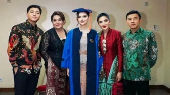 Sarah Menzel Anak Siapa? Ini Sosok Calon Besan Anang Hermansyah