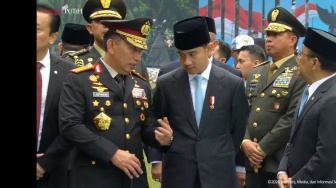 Jelang Uji Calon Kapolri, Listyo Masih Dampingi Prabowo dan Ngobrol dengan Gibran di Lubang Buaya