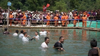 Bukan Sekadar Mandi Biasa, Ini 6 Fakta Unik Festival Air Terbesar di Bhutan