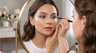 5 Gel Eyeliner Lokal Tahan Lama untuk Riasan Mata Presisi Bebas Smudge