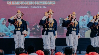 Penampilan Siswa Bikin Orang Tua Haru, Gus Ipul: 1 Tahun di Sekolah Rakyat Jadi Lebih Percaya Diri